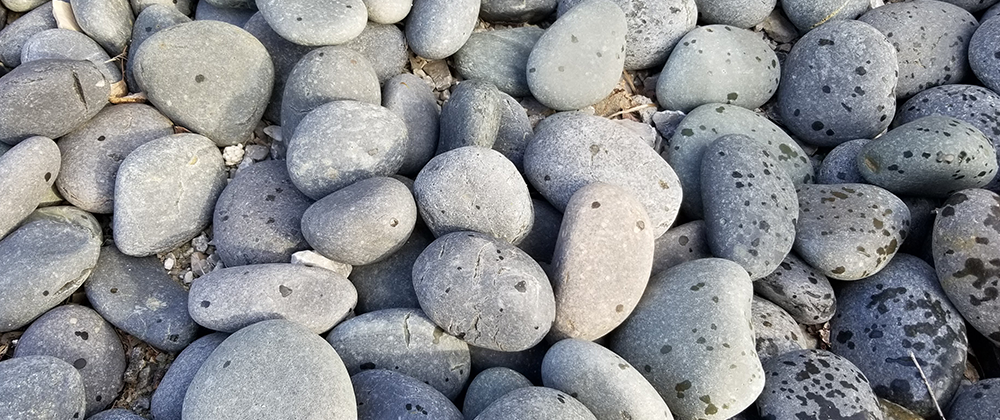 أنواع أحجار تنسيق الحدائق